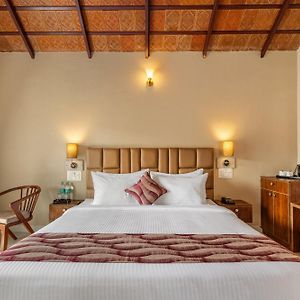 Valley View Premier Room Sitout